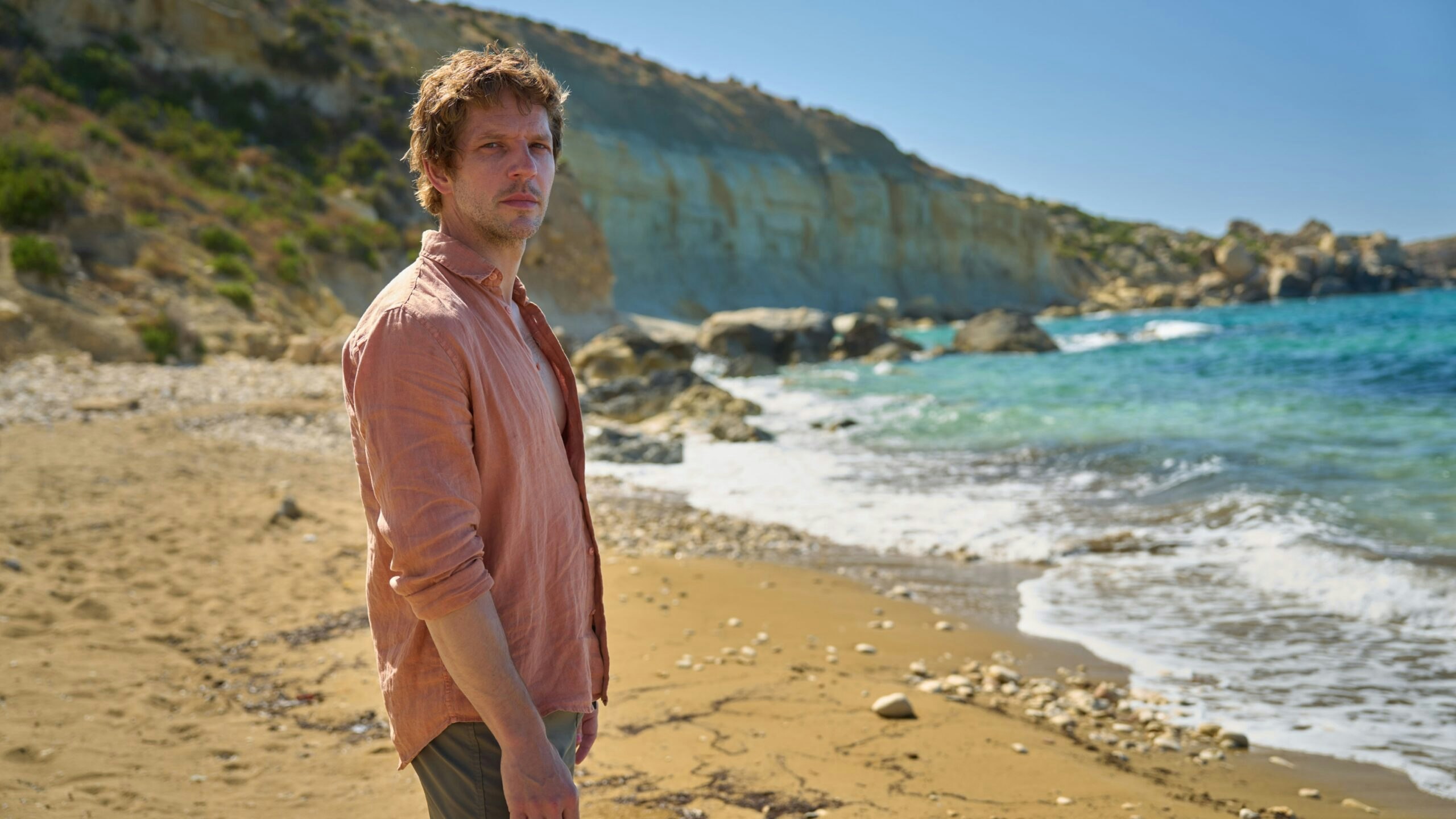 Damien Molony as Dan in Two Weeks In August