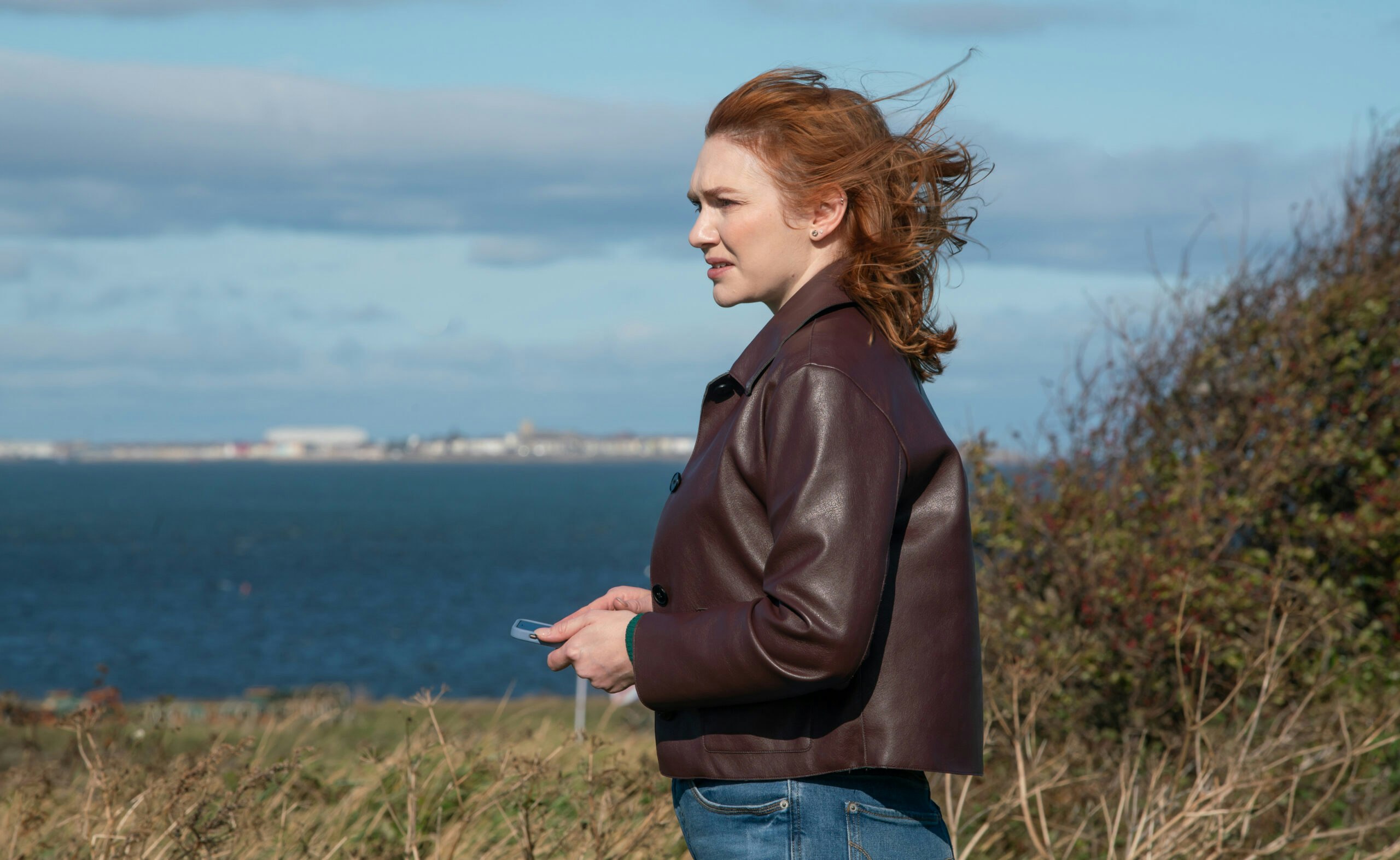 Eleanor Tomlinson as Amanda Blakefield in The Fortune
