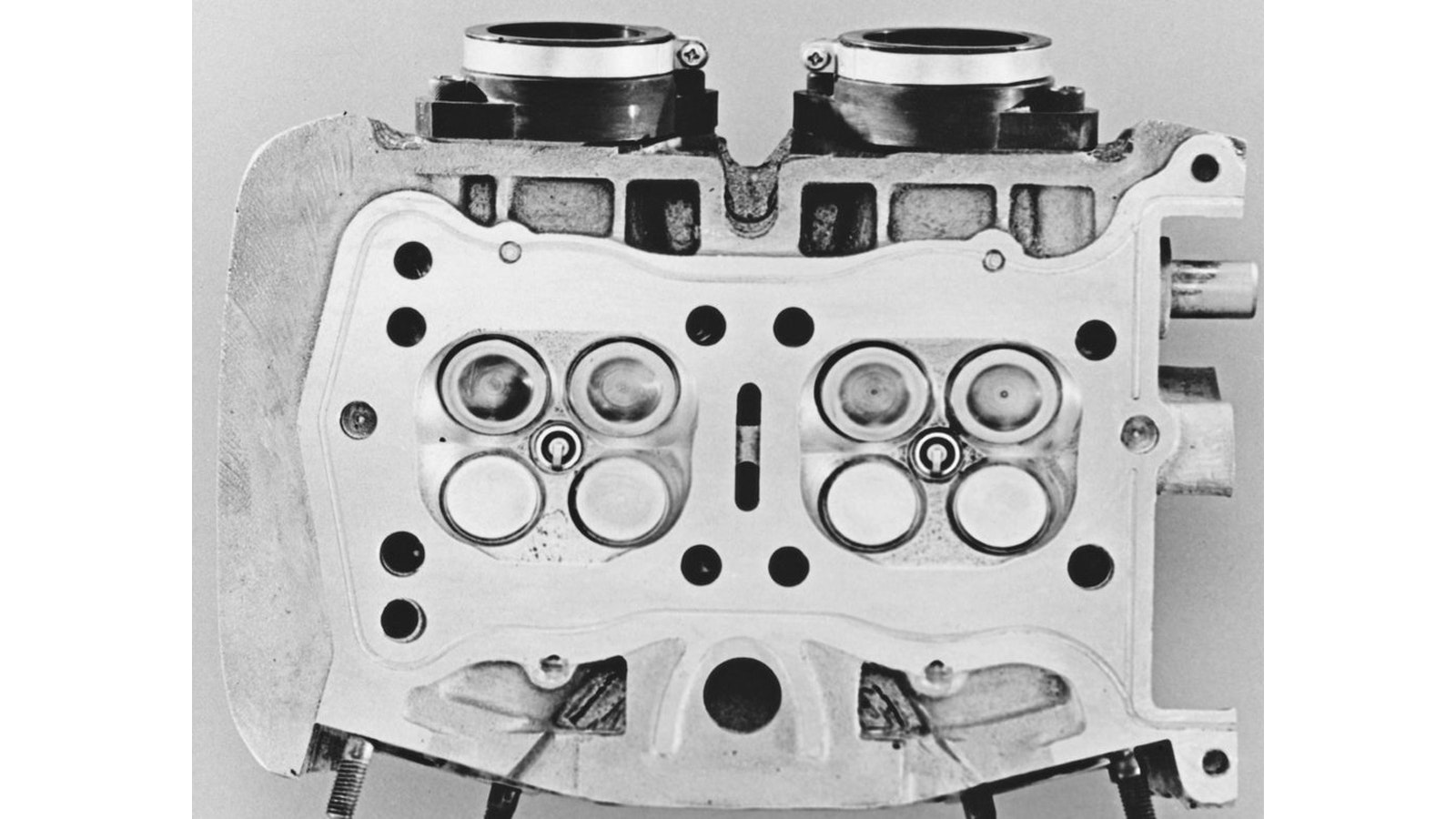 Yamaha’s first DOHC