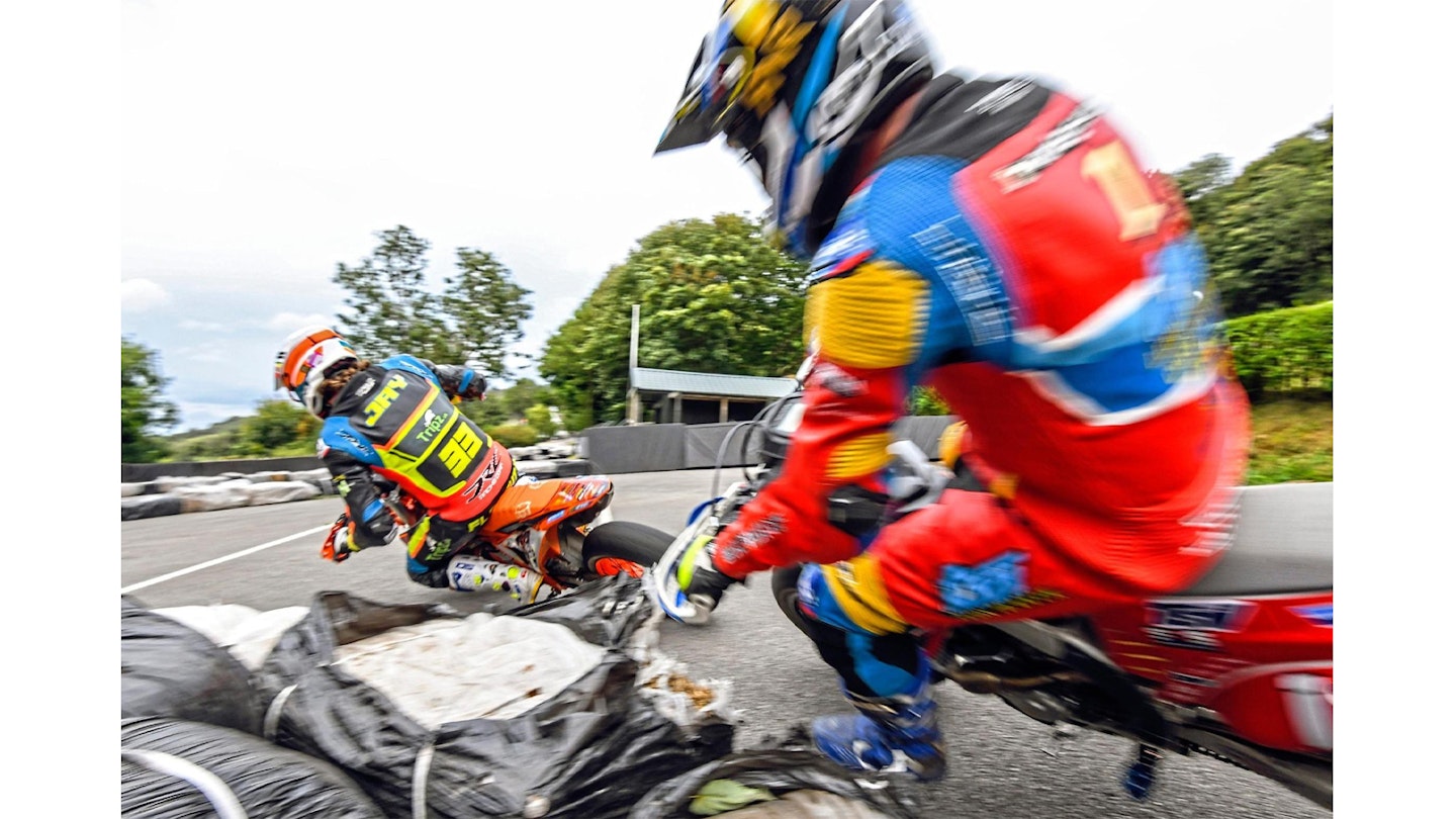Jay Smith leads Chris Hodgson