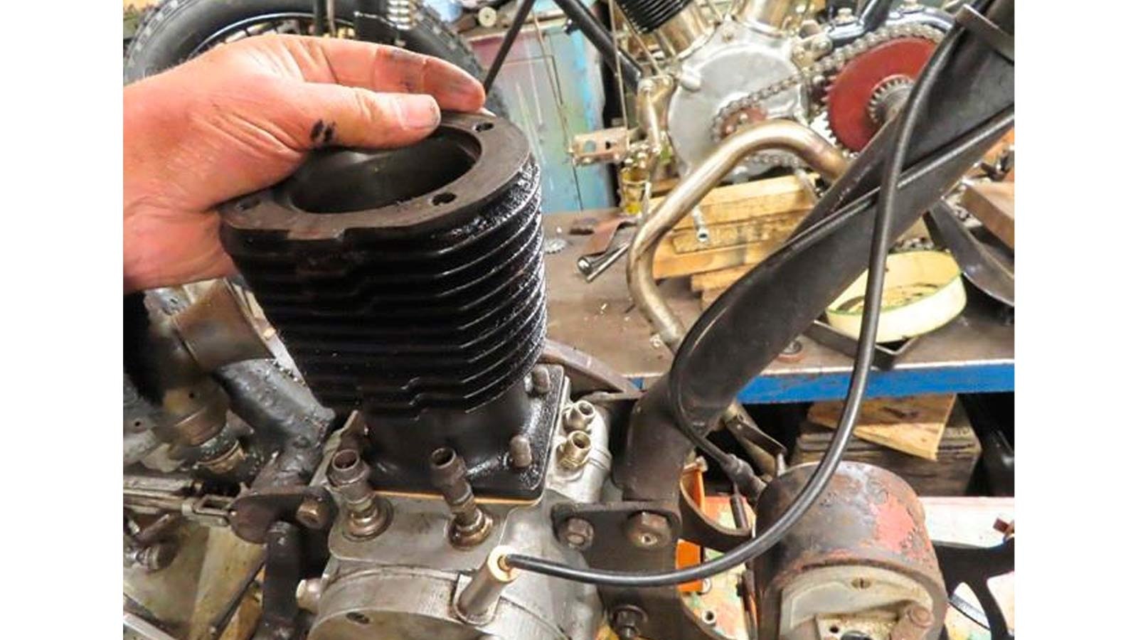 Deglazing the bore