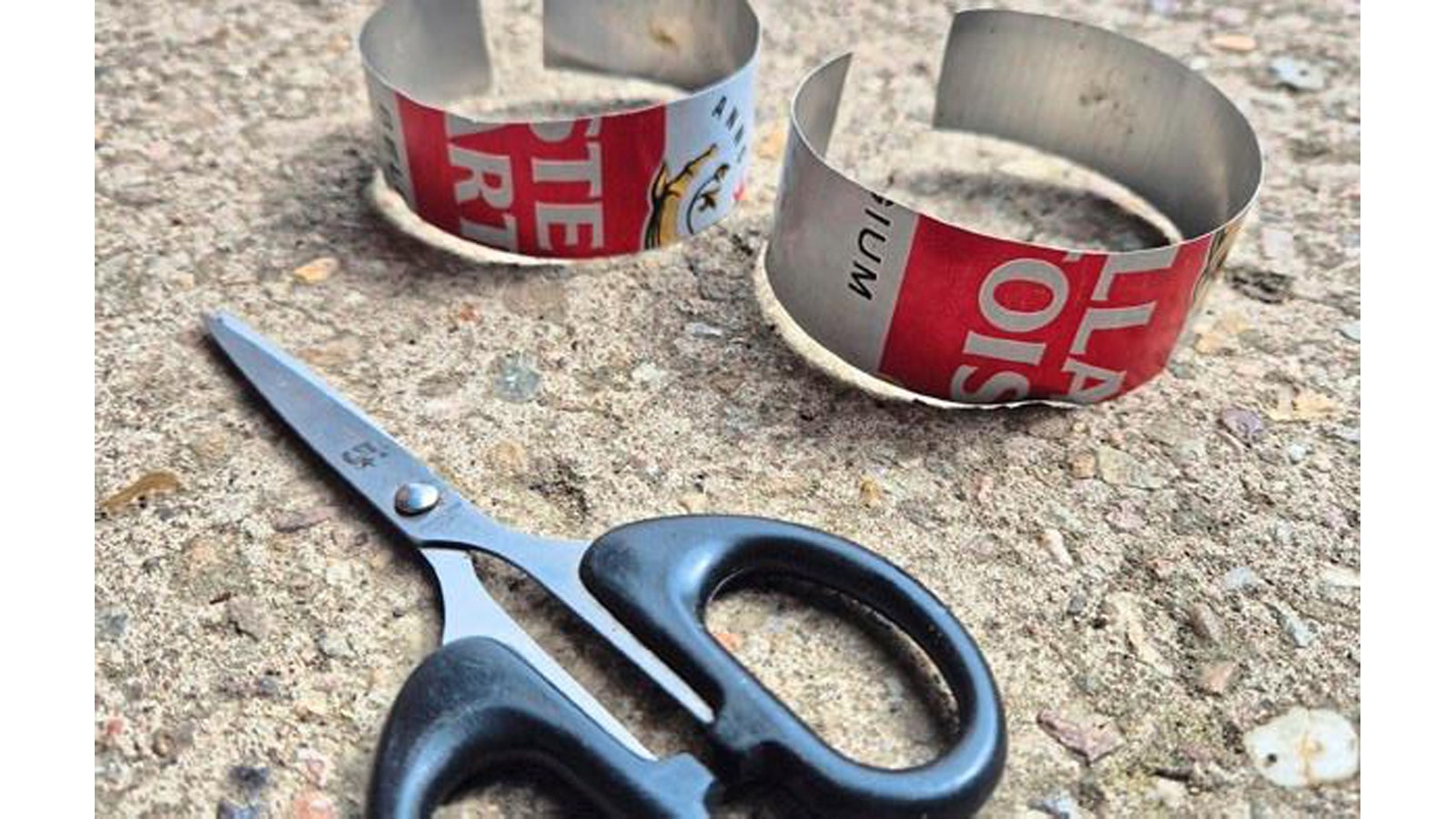 stella cans and scissors