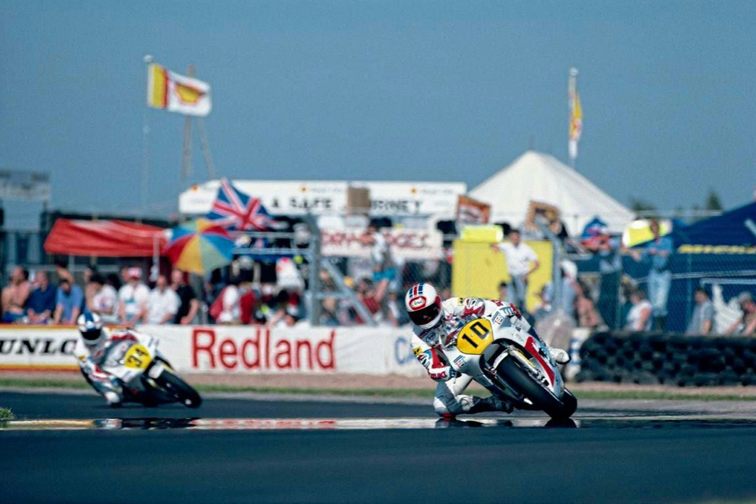 Paul built Mick Grant a 500 from parts for the 1984 season. This shot is from the Ulster GP