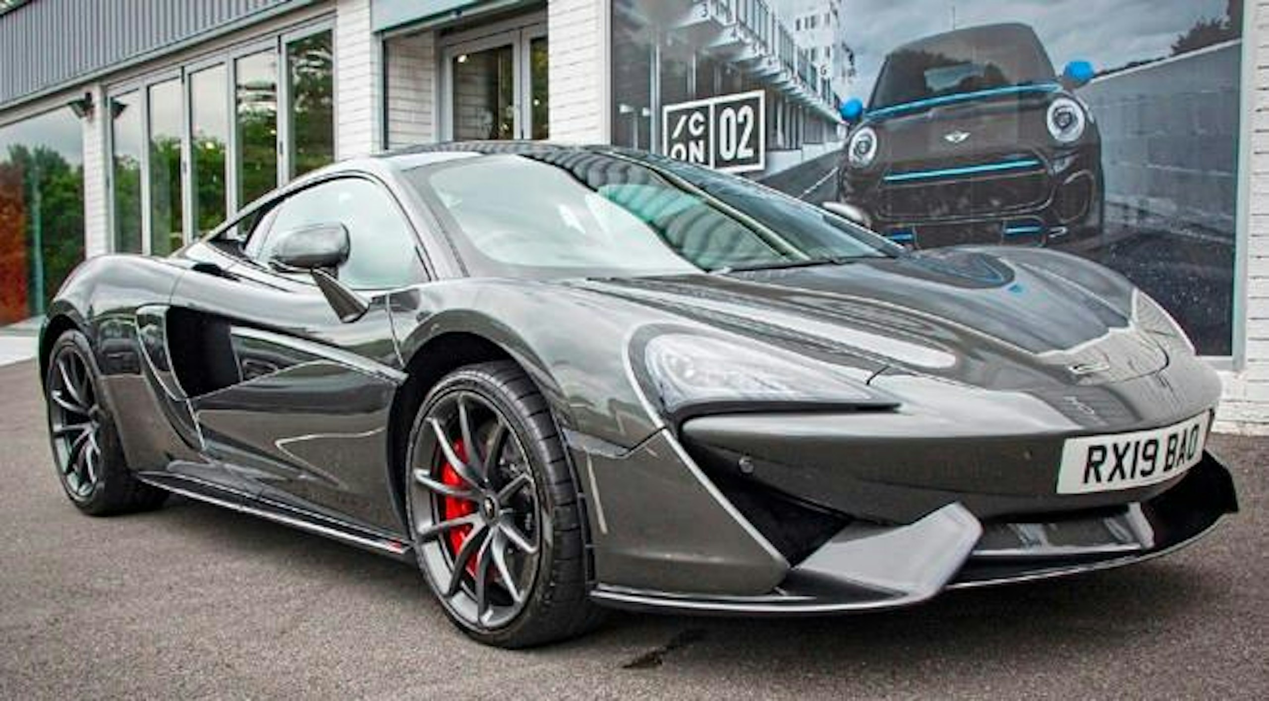 2019 MCLAREN 570S