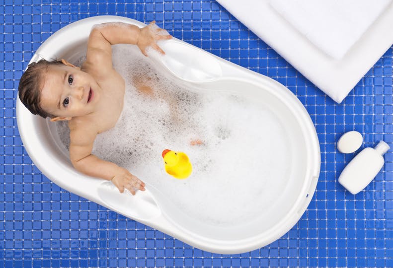 The Best Baby Bathtubs And Seats To, How To Keep Baby Sitting In Bathtub