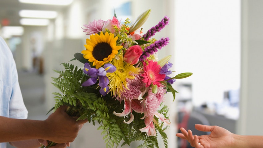 With flowers, life is always in full bloom! - Cheap flower delivery, Colorful bouquet, Flower gift
