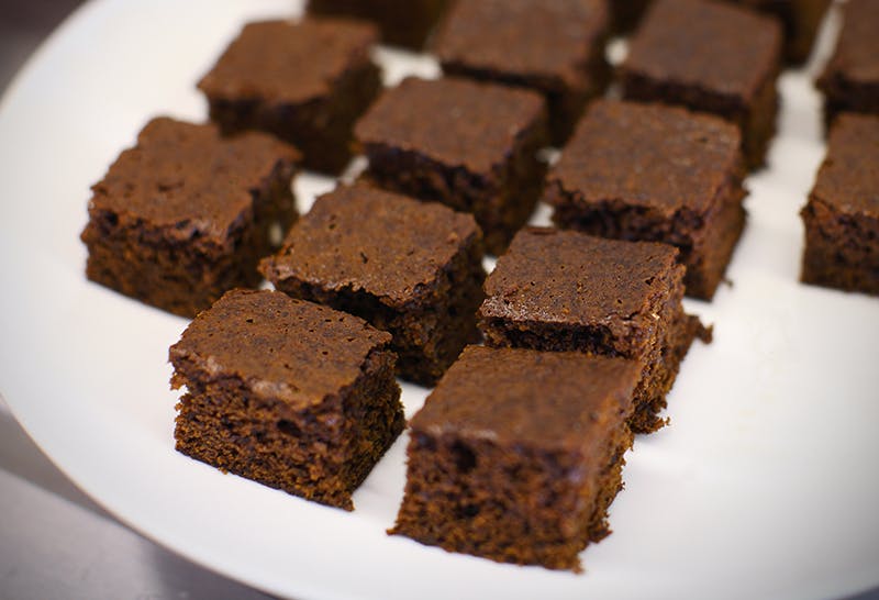 Mary Berry’s Traditional Gingerbread Traybake Recipe | Family Life ...