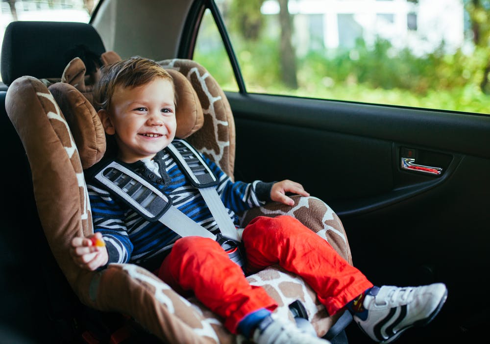 can a 3 year old sit in a backless booster seat